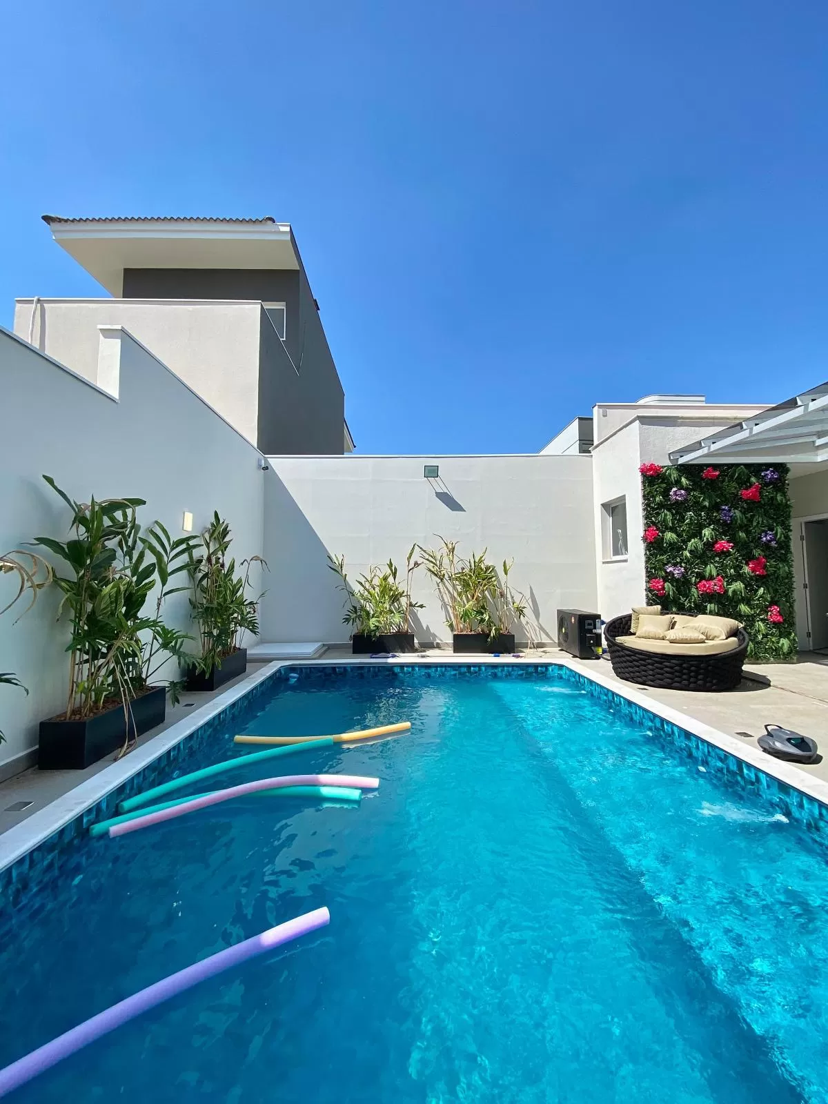 Sobrado à Venda com 3 suítes e piscina, 390m² em Sorocaba/SP no Condomínio Ibiti Royal Park