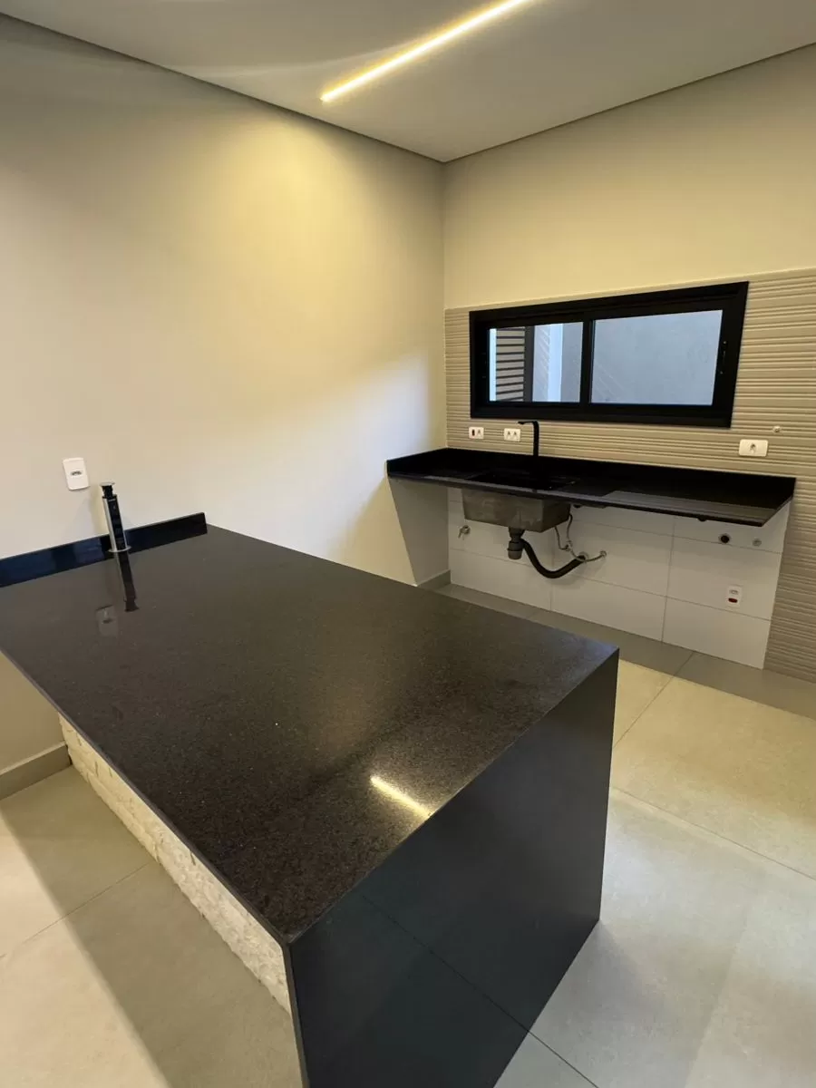 Linda Casa à Venda no Condomínio Villagio Wanel em Sorocaba/SP