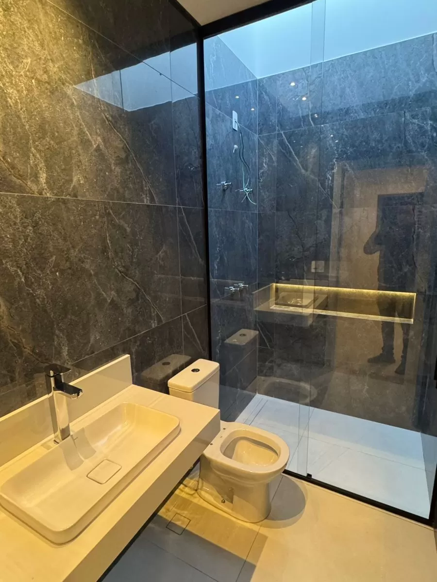 Linda Casa à Venda no Condomínio Villagio Wanel em Sorocaba/SP