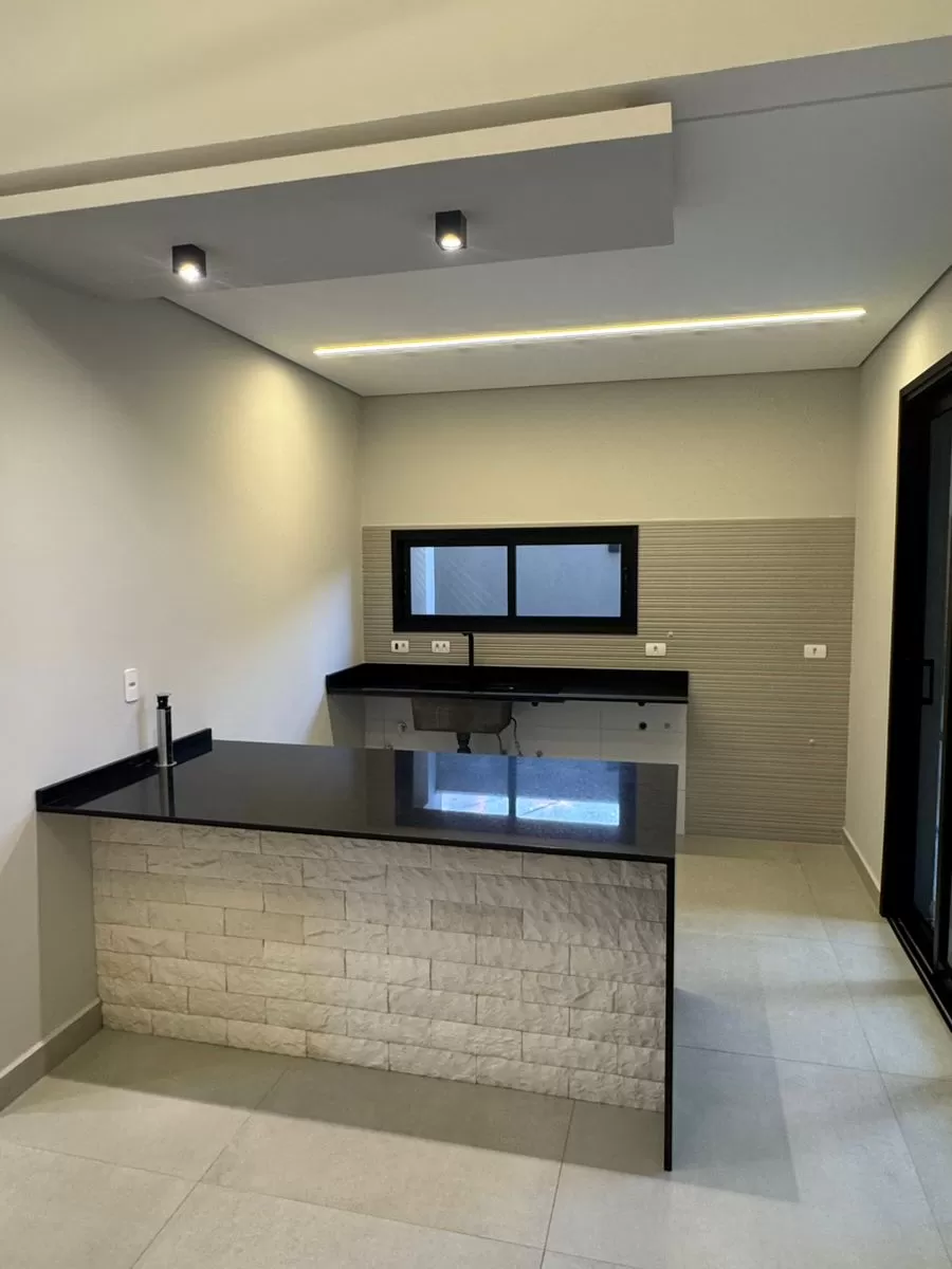 Linda Casa à Venda no Condomínio Villagio Wanel em Sorocaba/SP