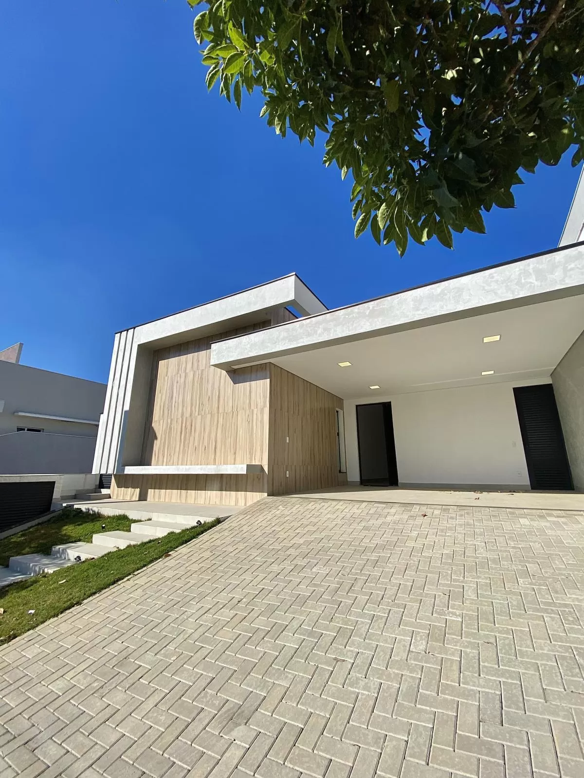 Casa Térrea à Venda no Condomínio Chácara Ondina em Sorocaba/SP