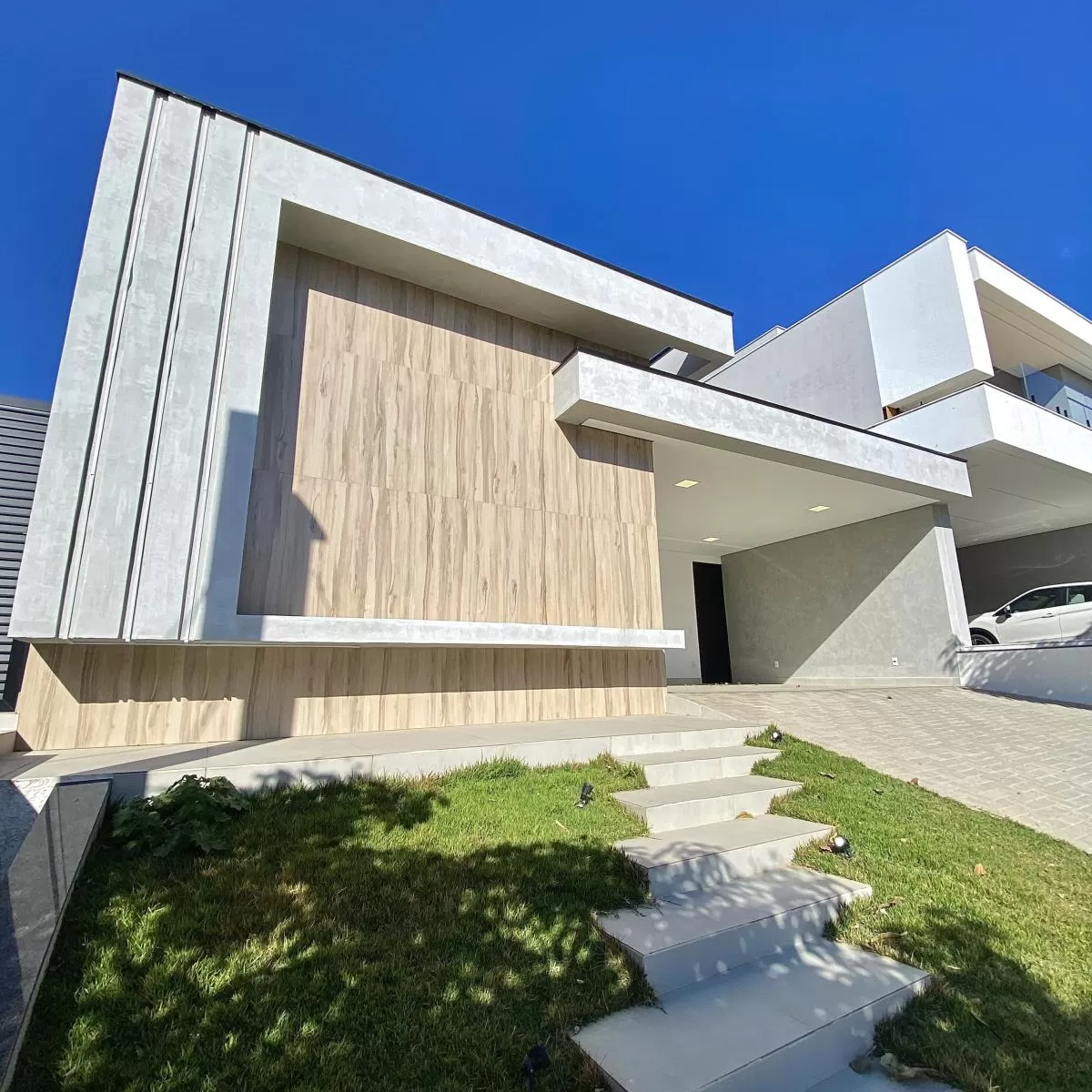 Casa Térrea à Venda no Condomínio Chácara Ondina em Sorocaba/SP