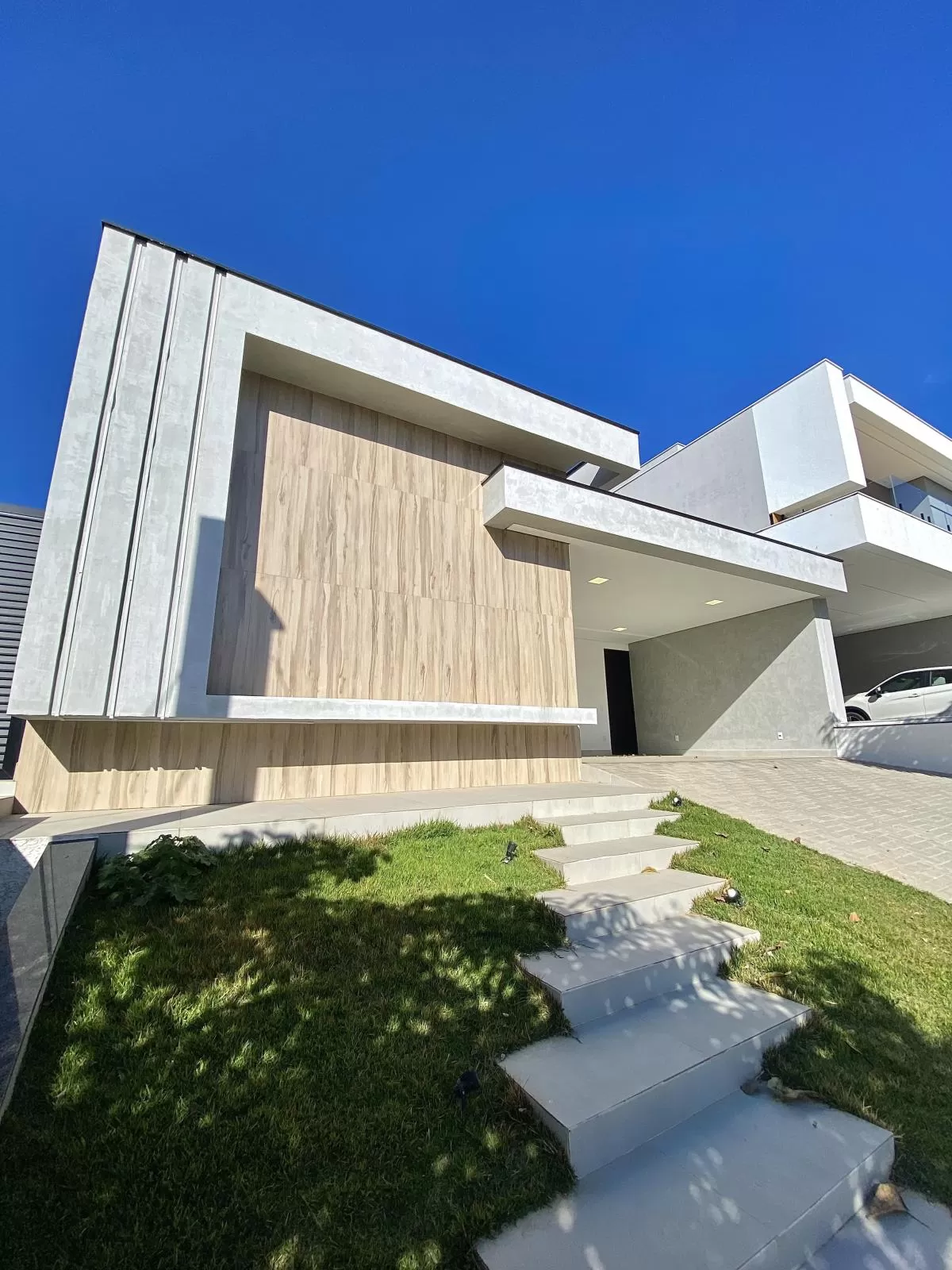 Casa Térrea à Venda no Condomínio Chácara Ondina em Sorocaba/SP