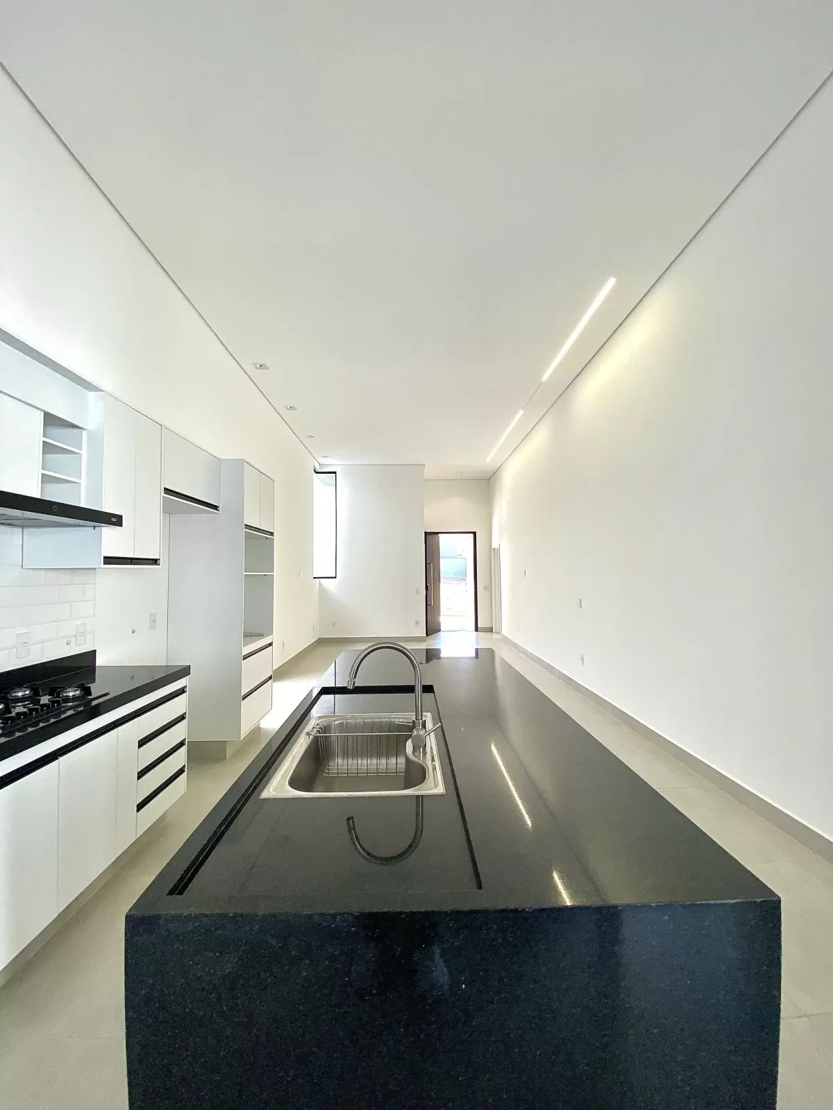 Casa Térrea à Venda no Condomínio Chácara Ondina em Sorocaba/SP