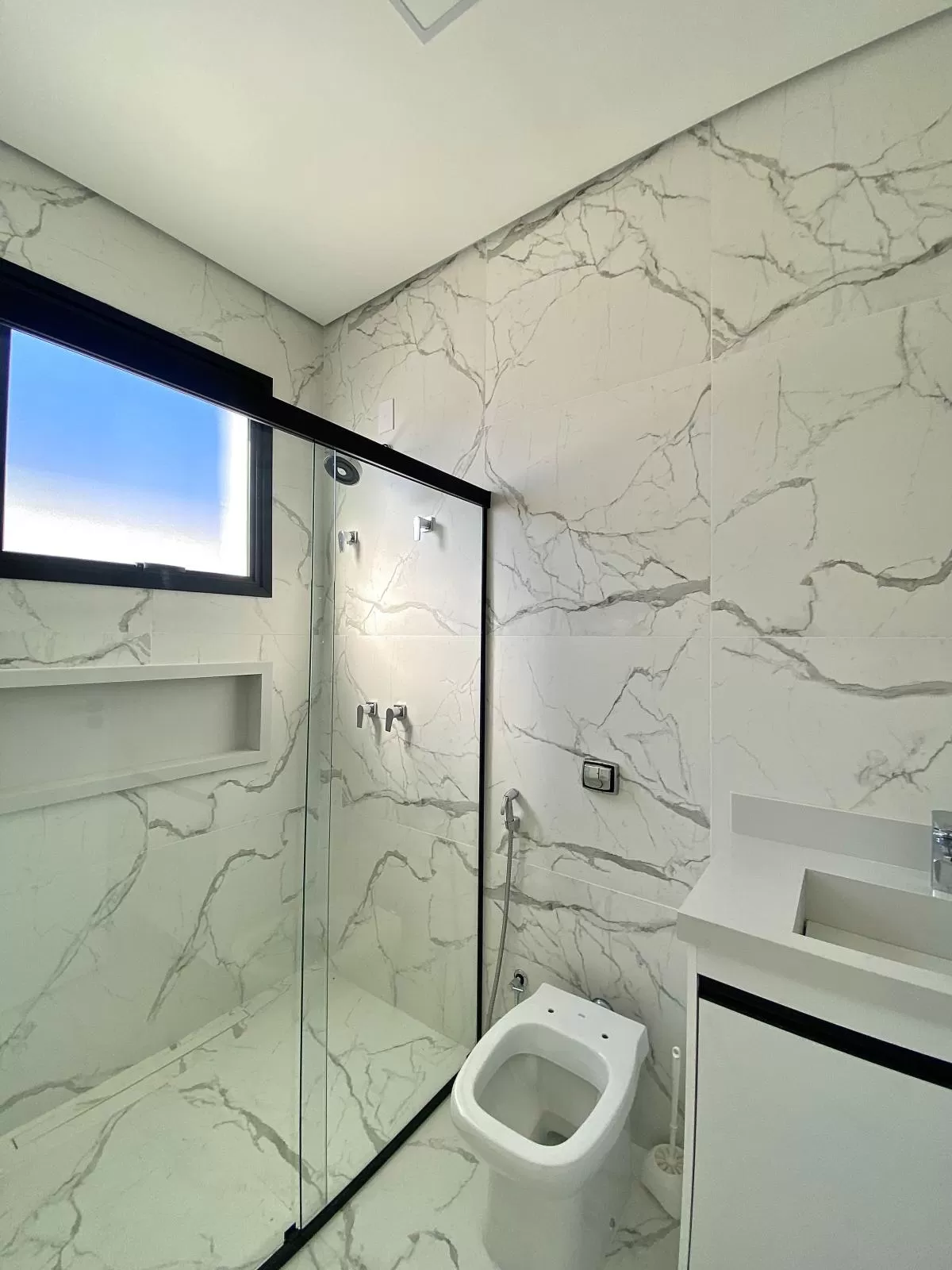 Casa Térrea à Venda no Condomínio Chácara Ondina em Sorocaba/SP