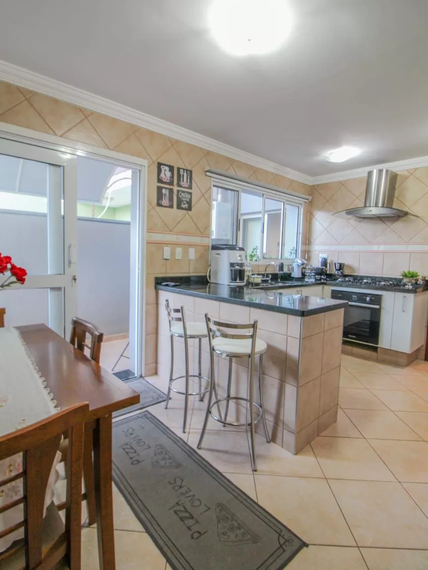 Sobrado à Venda com 3 suítes e piscina, 255m² - Condomínio Ibiti do Paço em Sorocaba/SP