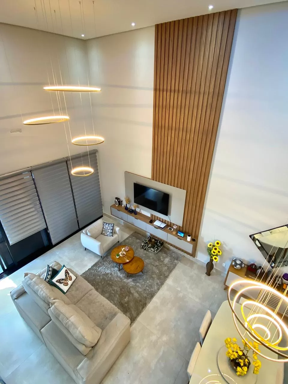 Sobrado de Esquina à Venda com 3 suítes, 233m² - Condomínio Campos do Conde em Sorocaba/SP