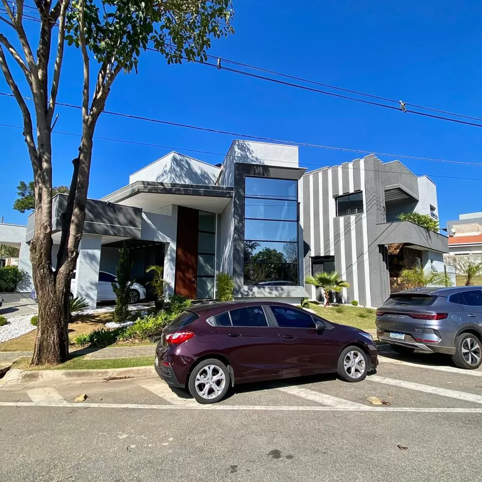 Sobrado de Esquina à Venda com 3 suítes, 233m² - Condomínio Campos do Conde em Sorocaba/SP