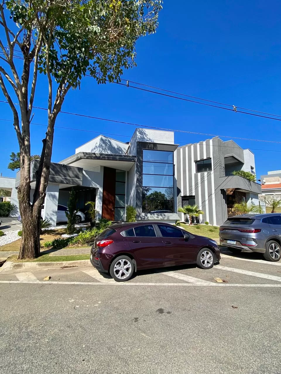 Sobrado de Esquina à Venda com 3 suítes, 233m² - Condomínio Campos do Conde em Sorocaba/SP