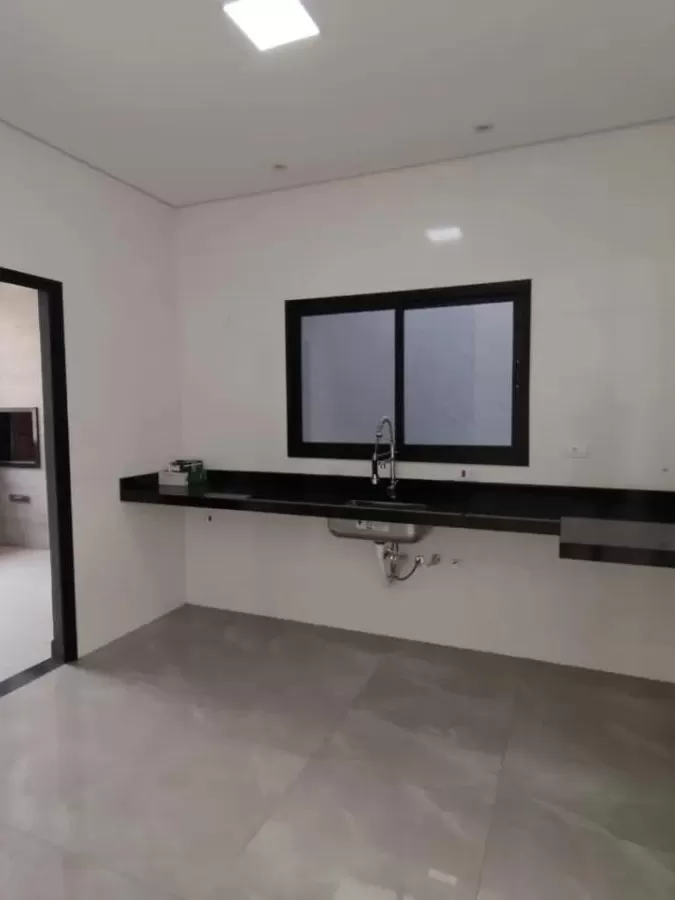 Casa à Venda com 3 quartos sendo 1 suíte master, 130m² - Condomínio Villagio Milano em Sorocaba/SP