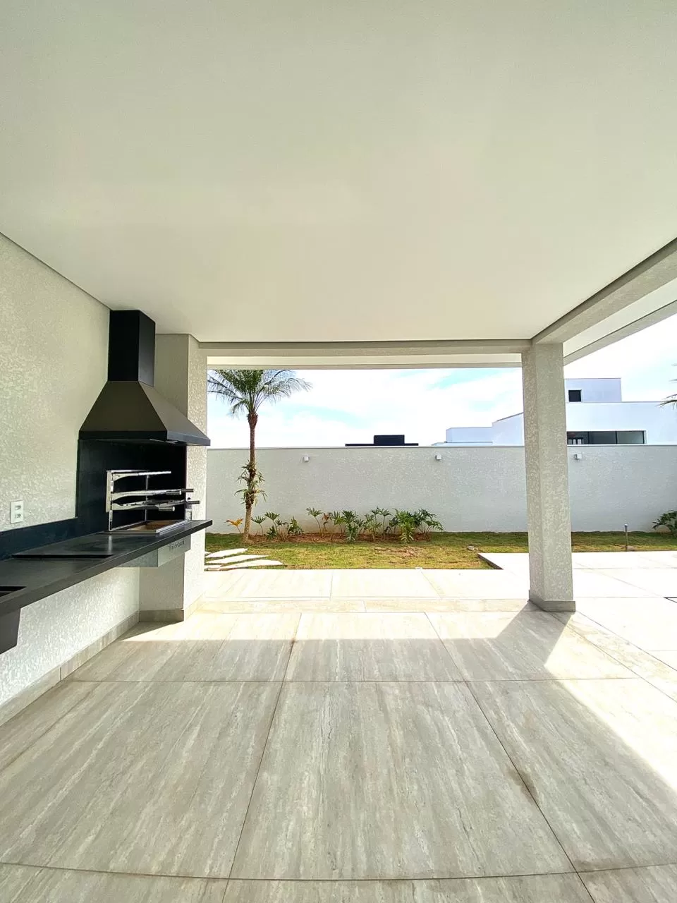 Sobrado à Venda com 4 suítes e piscina, 358m² em Votorantim - Condomínio Alphaville Nova Esplanada em Votorantim/SP