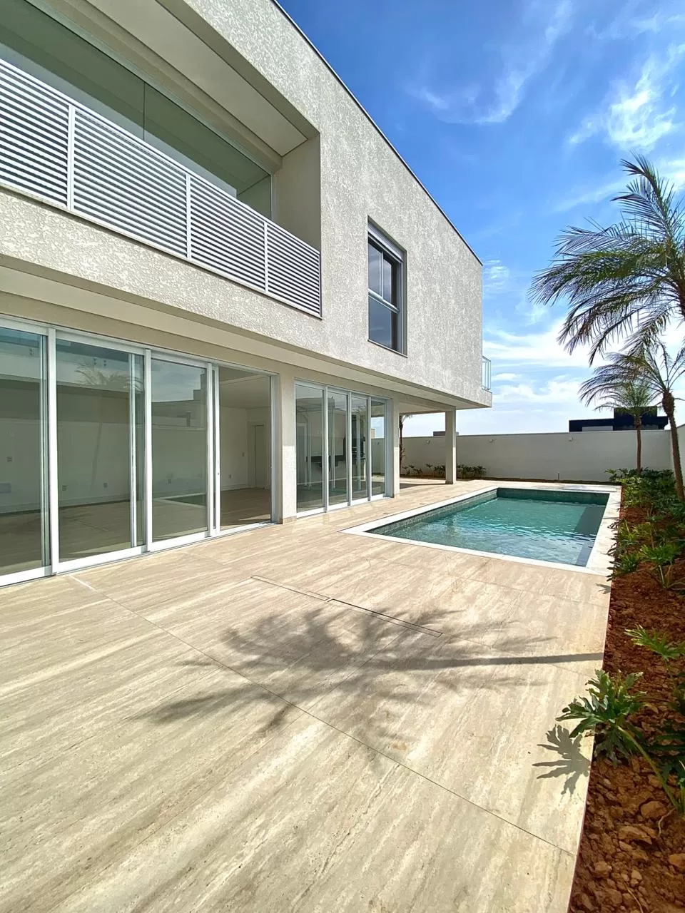 Sobrado à Venda com 4 suítes e piscina, 358m² em Votorantim - Condomínio Alphaville Nova Esplanada em Votorantim/SP