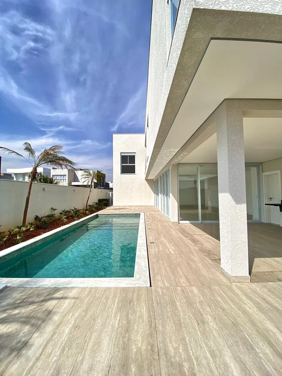 Sobrado à Venda com 4 suítes e piscina, 358m² em Votorantim - Condomínio Alphaville Nova Esplanada em Votorantim/SP