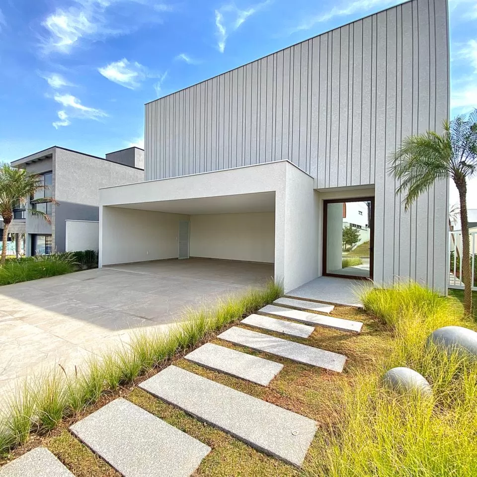 Sobrado à Venda com 4 suítes e piscina, 358m² em Votorantim - Condomínio Alphaville Nova Esplanada em Votorantim/SP