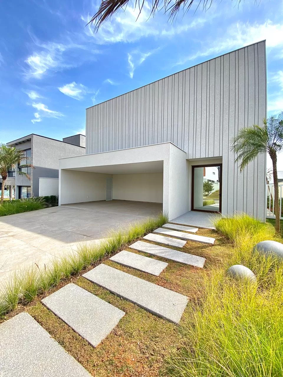 Sobrado à Venda com 4 suítes e piscina, 358m² em Votorantim - Condomínio Alphaville Nova Esplanada em Votorantim/SP