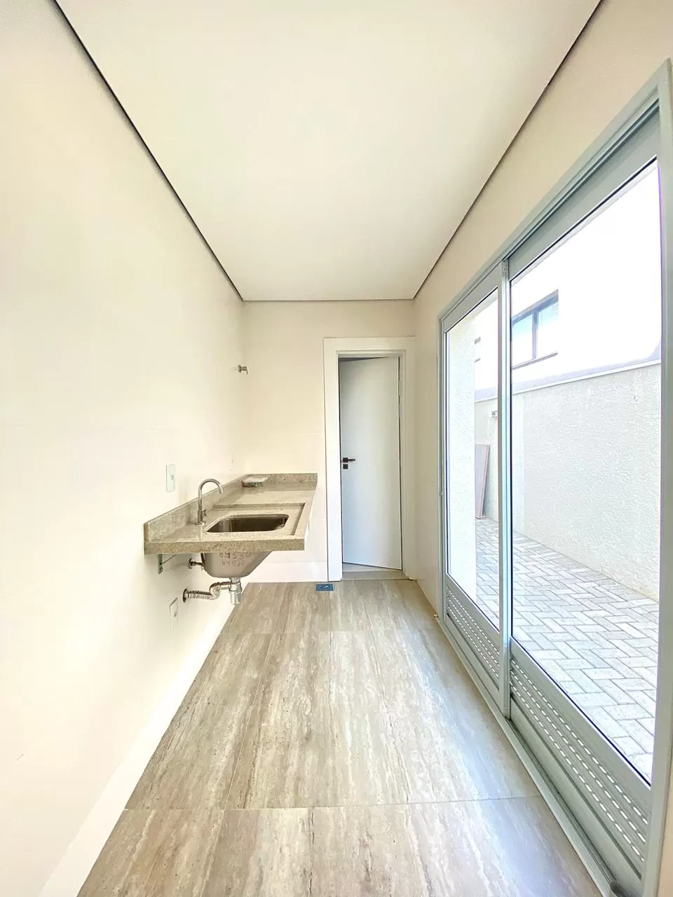 Sobrado à Venda com 4 suítes e piscina, 358m² em Votorantim - Condomínio Alphaville Nova Esplanada em Votorantim/SP