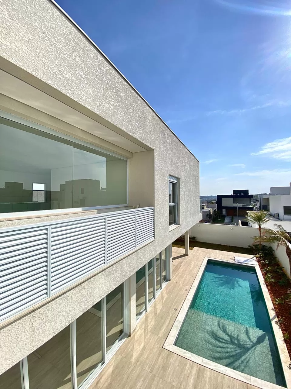 Sobrado à Venda com 4 suítes e piscina, 358m² em Votorantim - Condomínio Alphaville Nova Esplanada em Votorantim/SP