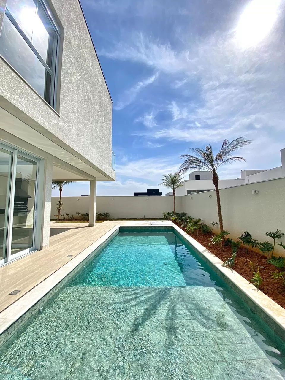 Sobrado à Venda com 4 suítes e piscina, 358m² em Votorantim - Condomínio Alphaville Nova Esplanada em Votorantim/SP