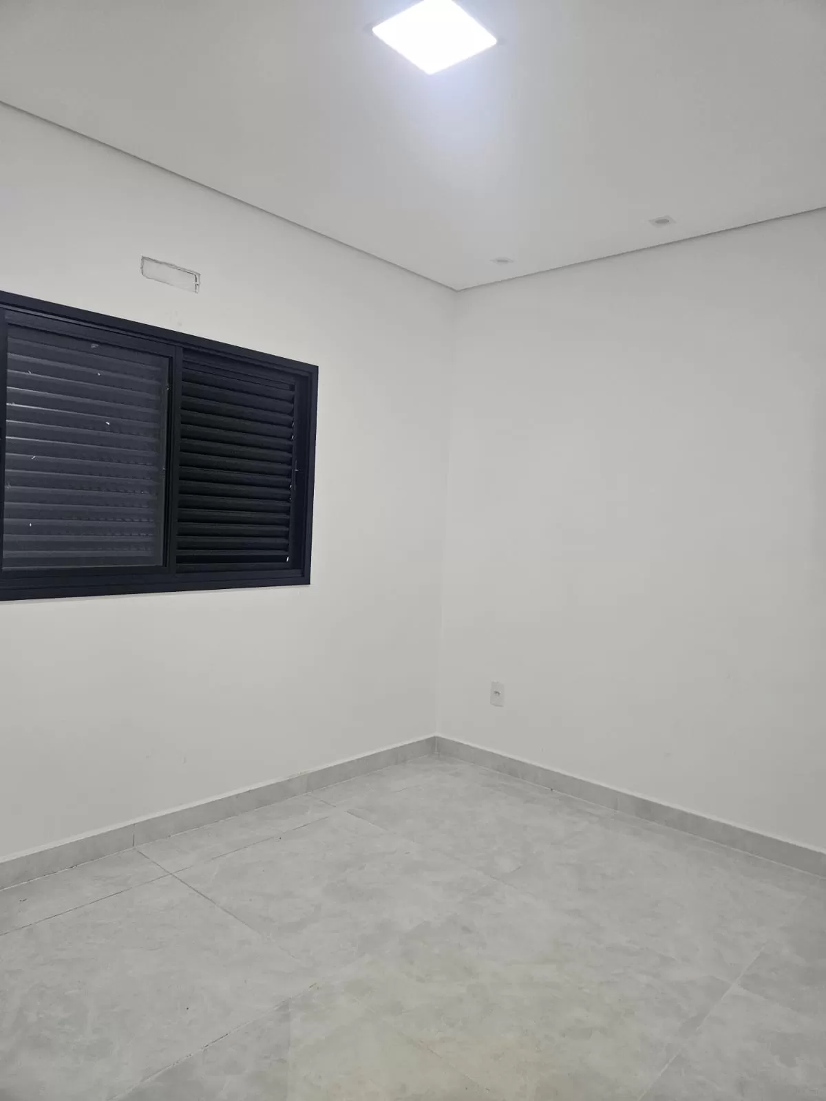 Casa à Venda com 3 dormitórios, 98m² em Sorocaba/SP - Condomínio Horto Florestal Villagio em Sorocaba/SP
