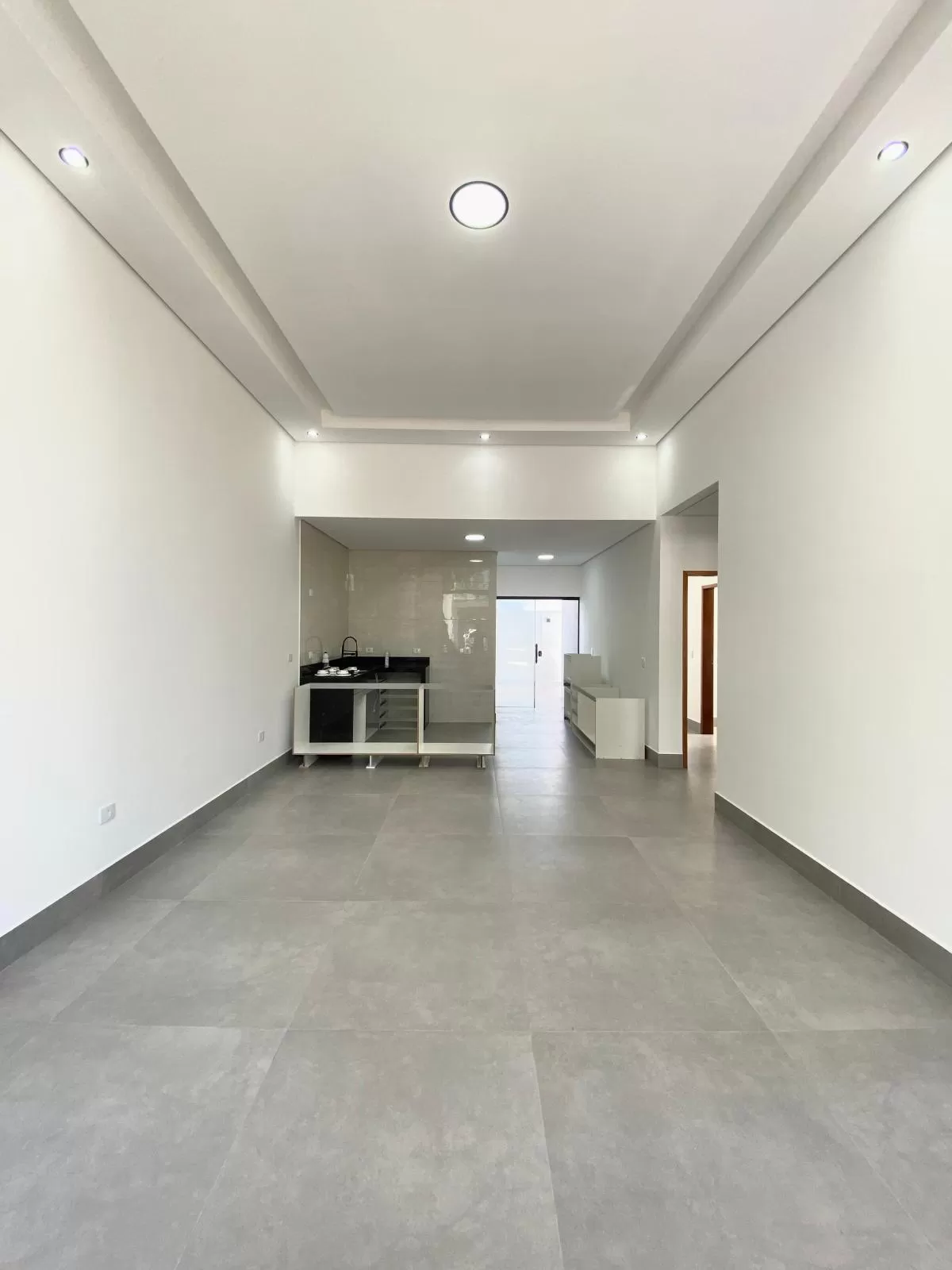 Casa Térrea à Venda com 3 dorm. sendo 1 suíte e móveis planejados. 105m² em Sorocaba/SP no Condomínio Terras de São Francisco