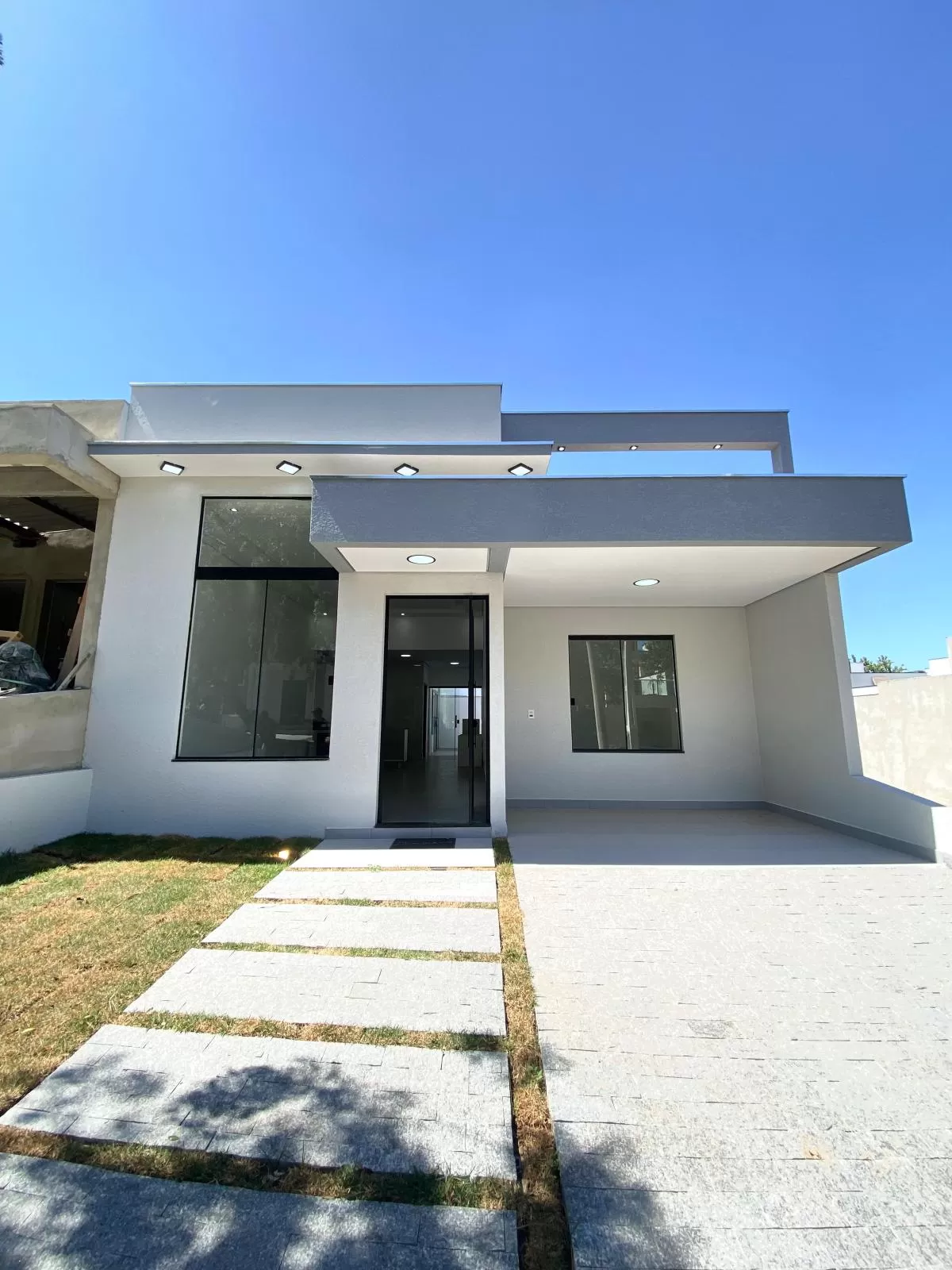 Casa Térrea à Venda com 3 dorm. sendo 1 suíte e móveis planejados. 105m² em Sorocaba/SP no Condomínio Terras de São Francisco