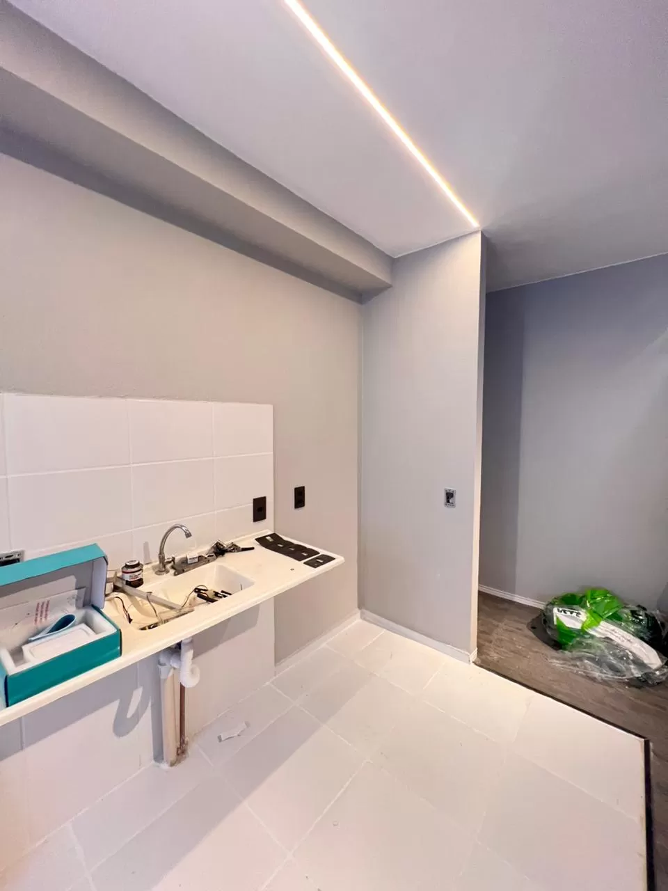 Apartamento à Venda com 2 quartos e acabamento moderno, 47m² em Votorantim/SP no Condomínio Residencial Conquista