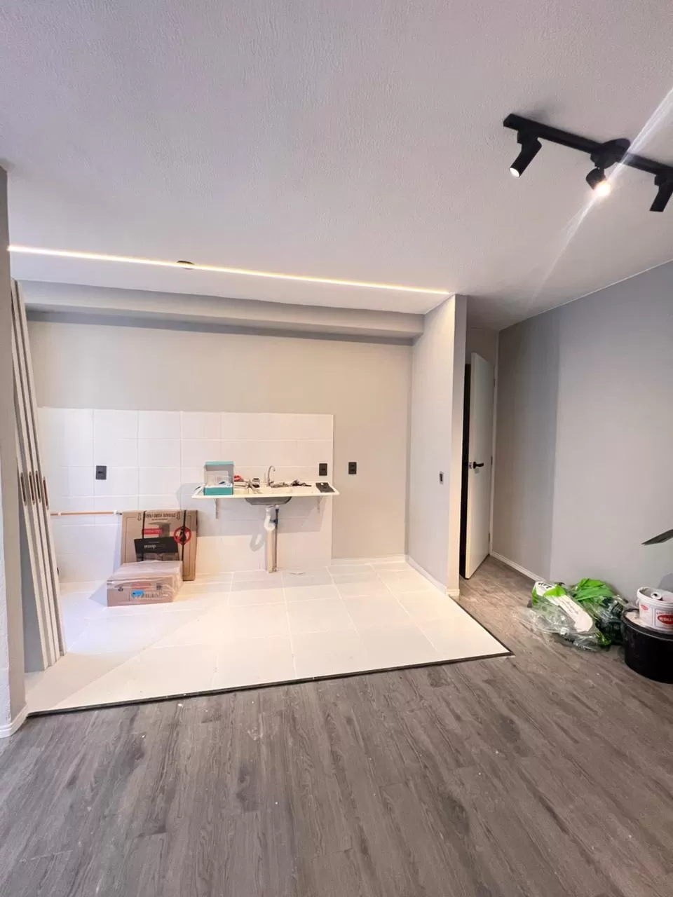 Apartamento à Venda com 2 quartos e acabamento moderno, 47m² em Votorantim/SP no Condomínio Residencial Conquista