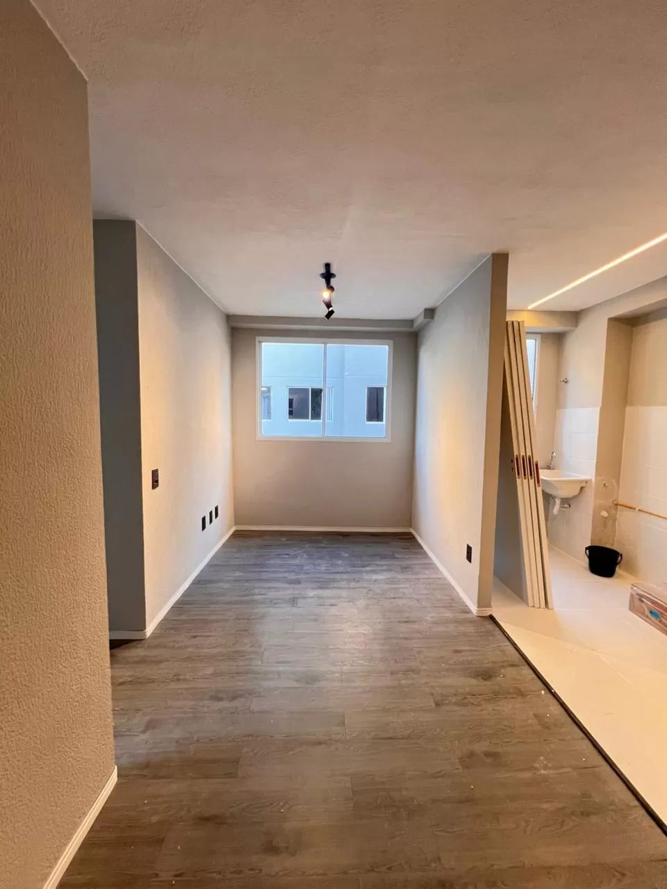 Apartamento à Venda com 2 quartos e acabamento moderno, 47m² em Votorantim/SP no Condomínio Residencial Conquista