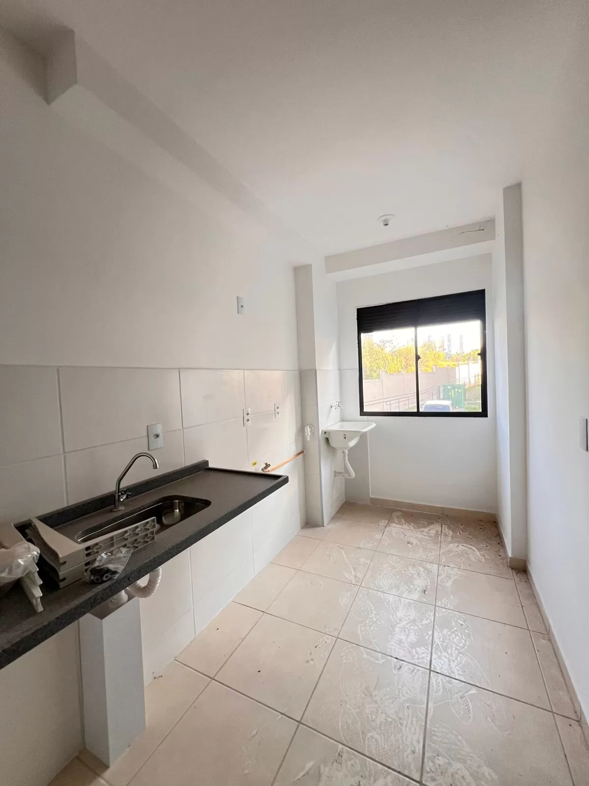 Apartamento à Venda Próximo ao Campolim e Shopping Panorâmico com 2 quartos e 1 vaga de garagem, 43m² em Votorantim/SP no Condomínio Lar Londres