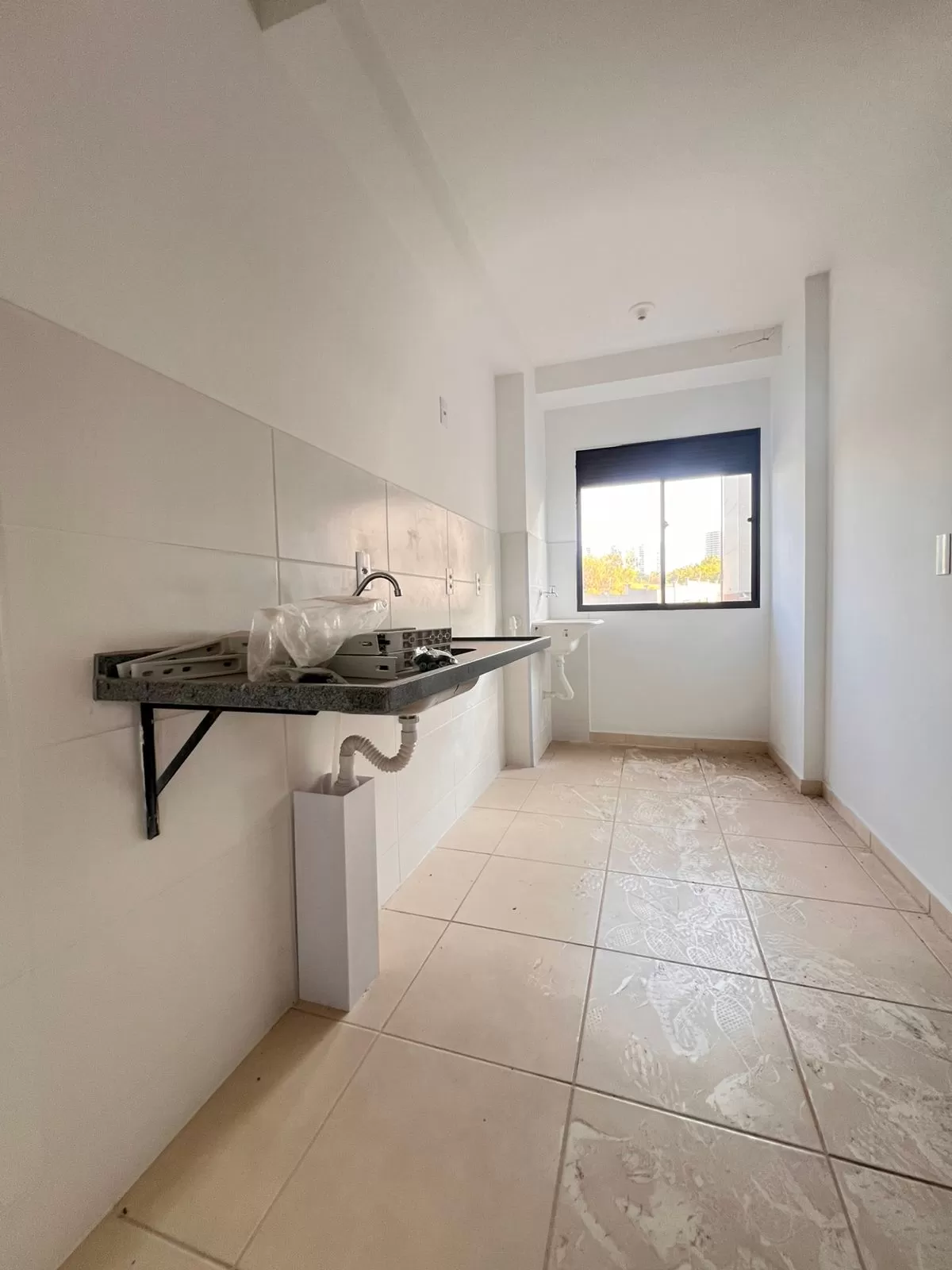 Apartamento à Venda Próximo ao Campolim e Shopping Panorâmico com 2 quartos e 1 vaga de garagem, 43m² em Votorantim/SP no Condomínio Lar Londres