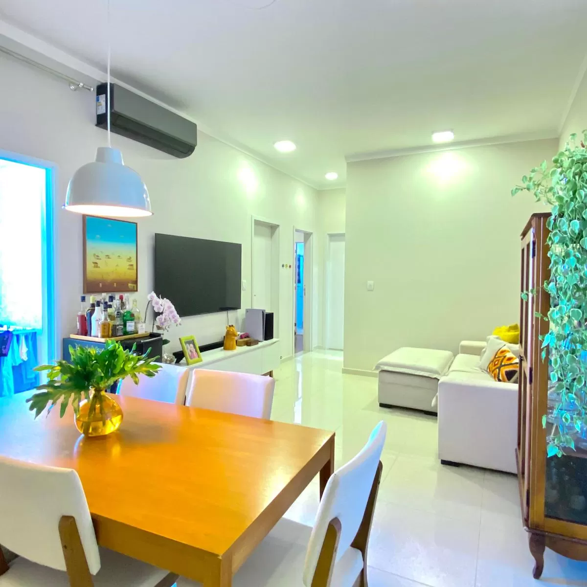 Apartamento à Venda Mobiliado com 3 dormitórios, varanda com churrasqueira, 80m² em Sorocaba/SP no Edifício Europa Tower