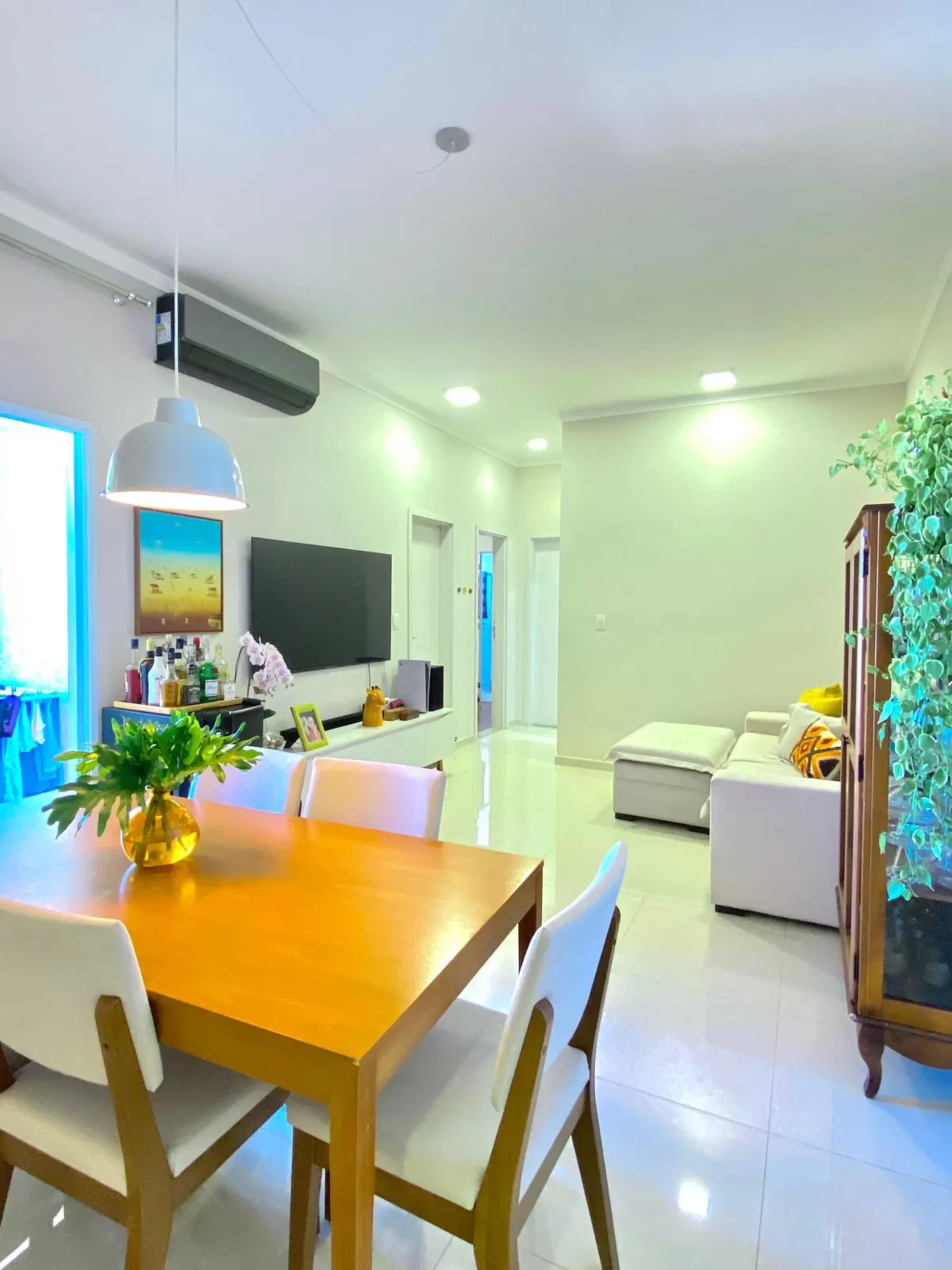 Apartamento à Venda Mobiliado com 3 dormitórios, varanda com churrasqueira, 80m² em Sorocaba/SP no Edifício Europa Tower