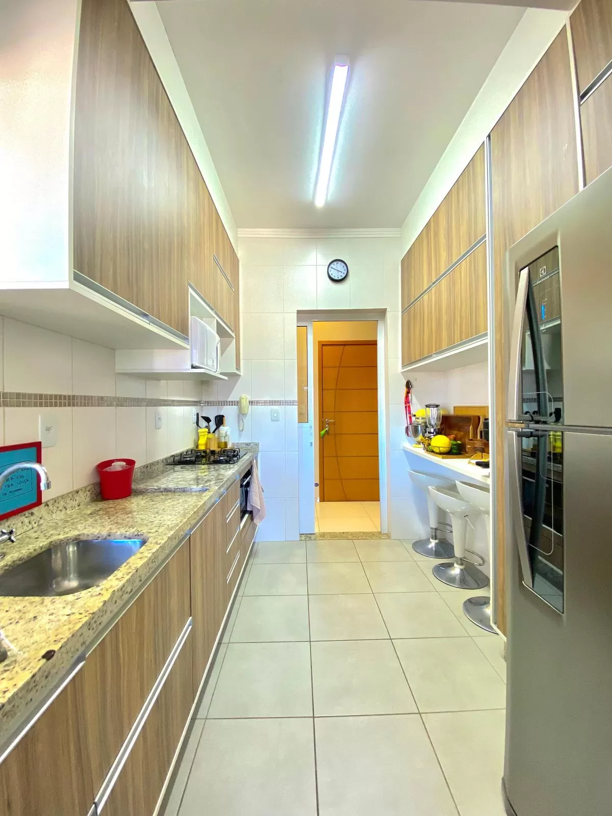 Apartamento à Venda Mobiliado com 3 dormitórios, varanda com churrasqueira, 80m² em Sorocaba/SP no Edifício Europa Tower