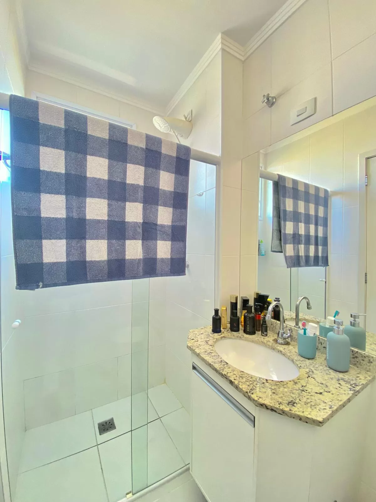 Apartamento à Venda Mobiliado com 3 dormitórios, varanda com churrasqueira, 80m² em Sorocaba/SP no Edifício Europa Tower