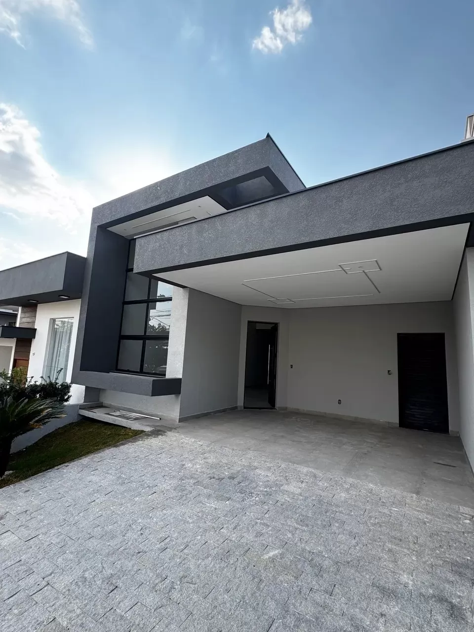 Casa Térrea à Venda com 3 quartos sendo 1 suíte, churrasqueira e piscina privativa, 133m² em Sorocaba/SP no Condomínio Villagio Milano