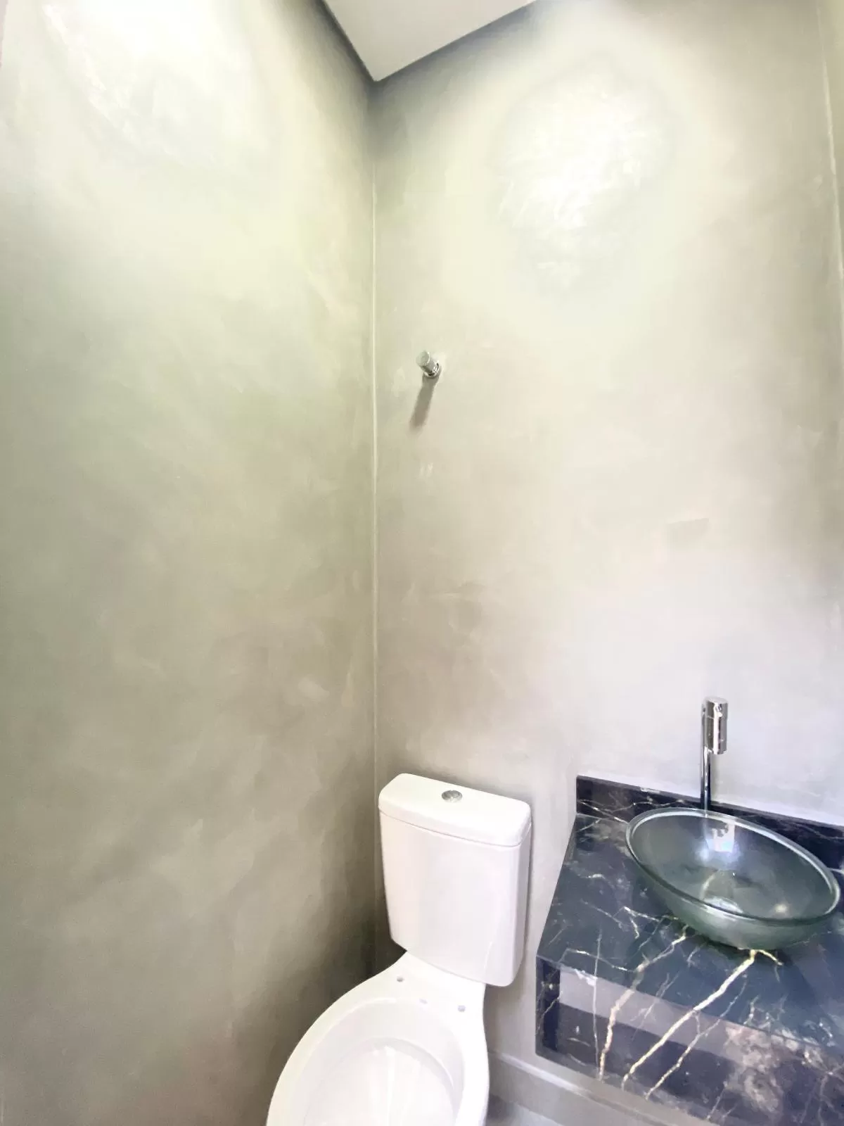 Casa Térrea à Venda com 3 quartos sendo 1 suíte e área gourmet com churrasqueira, 108m² em Sorocaba/SP no Condomínio Terras de São Francisco