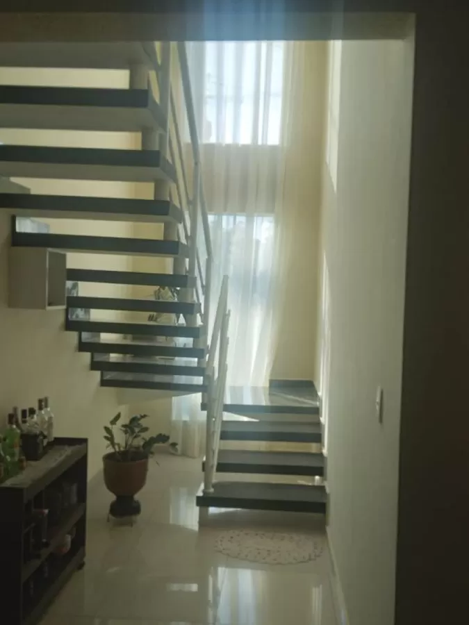 Sobrado à Venda com 3 quartos sendo 1 suíte e área gourmet, 195m² em Sorocaba/SP no Condomínio Reserva Ipanema