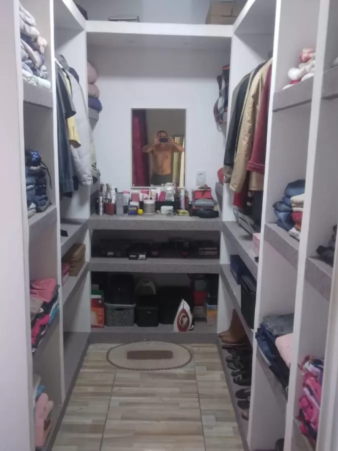 Sobrado à Venda com 3 quartos sendo 1 suíte e área gourmet, 195m² em Sorocaba/SP no Condomínio Reserva Ipanema